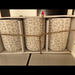 3 ceramic open Canister🪒🪄👓🕶🧵💄💄